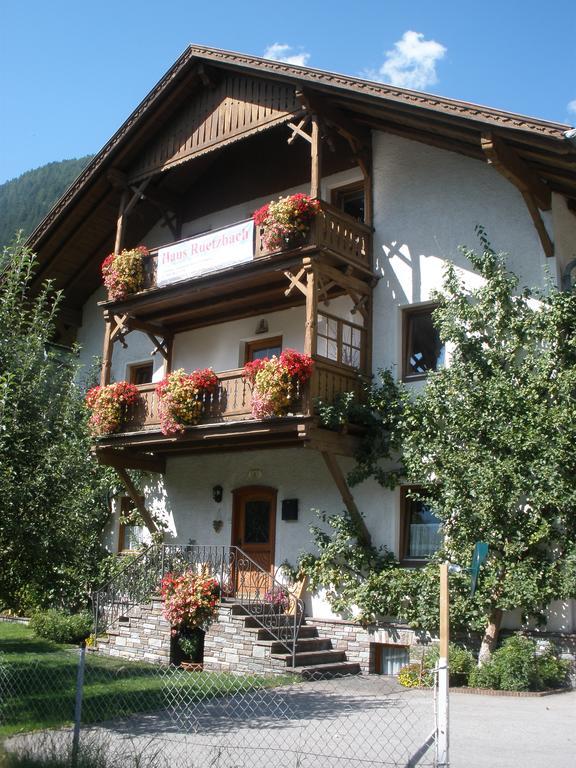 Haus Ruetzbach Apartment Нойщифт им Щубайтал Екстериор снимка
